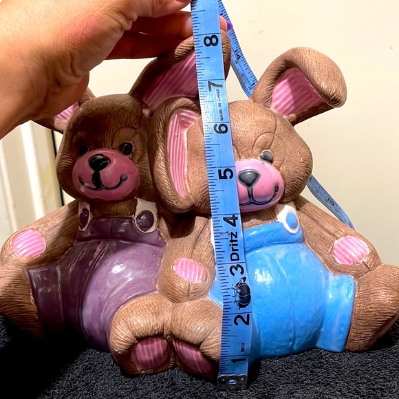 Easter Ceramic Hugging Bunnies - Picture 4 of 6